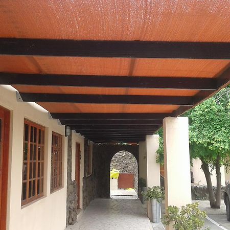 Larissa Hotel Maun Exterior foto